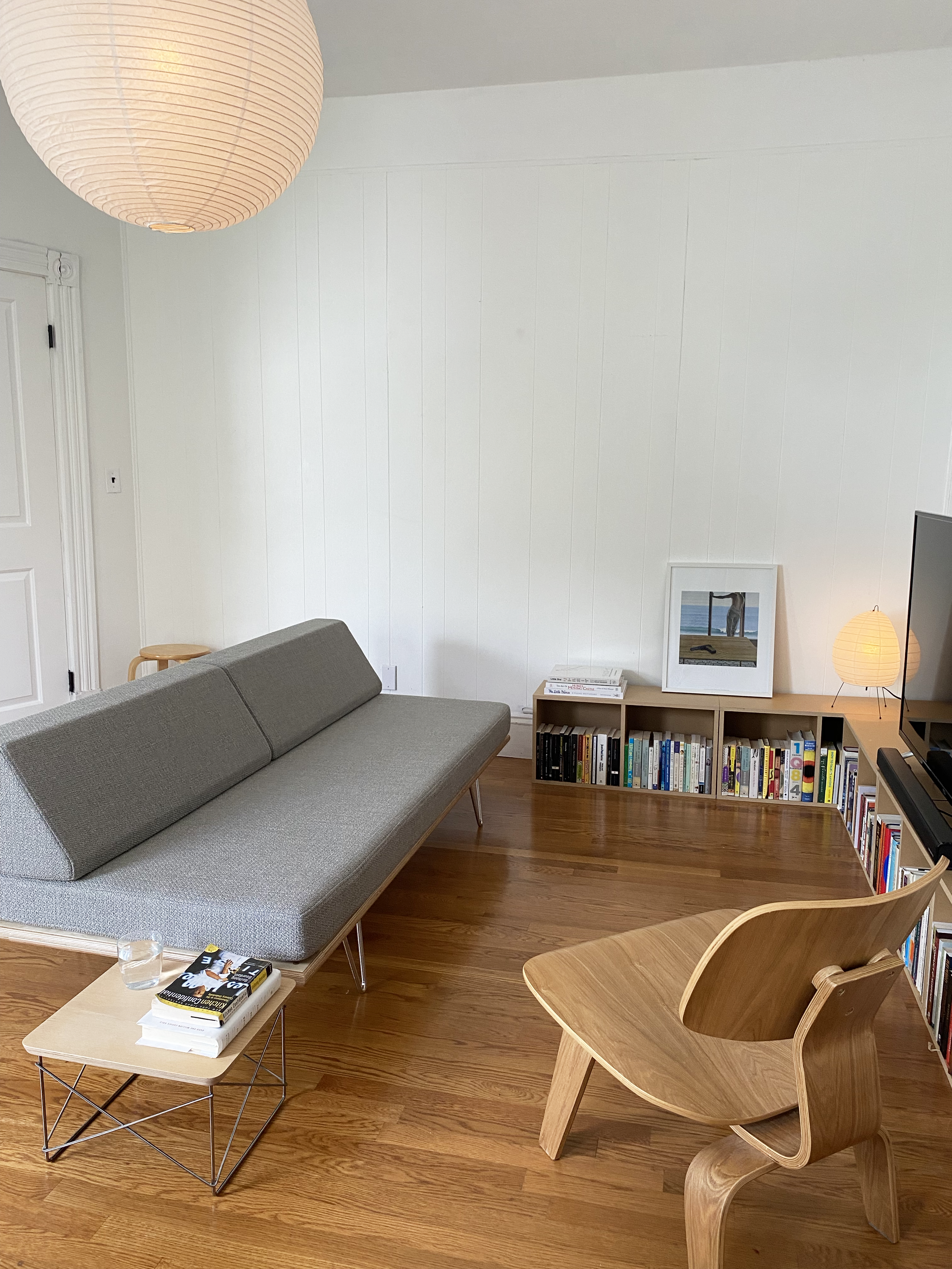 Minimalist, elegant nordic design featuring Noguchi lamps /nordic-with-noguchi/b4jc8x609us71.png